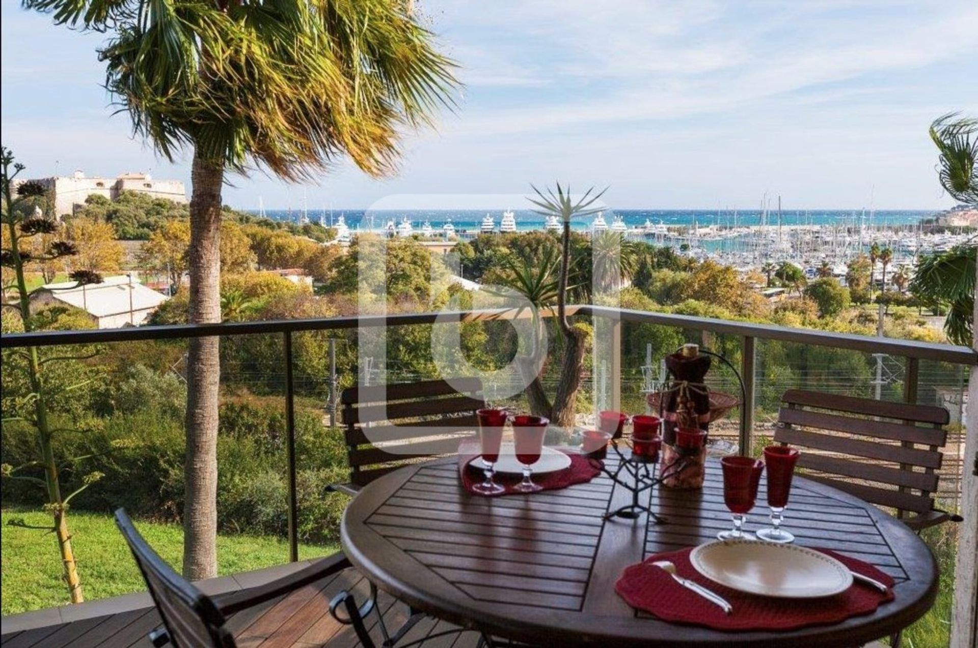 Condominio nel Antibes, Provence-Alpes-Côte d'Azur 10179799