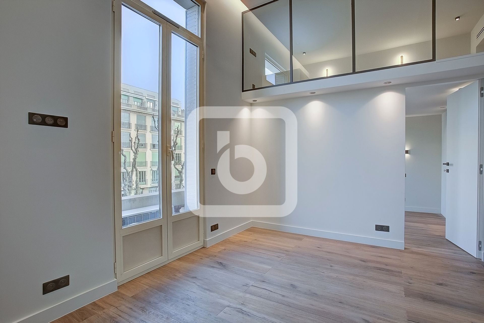 Condominium in Nice, Provence-Alpes-Côte d'Azur 10179803