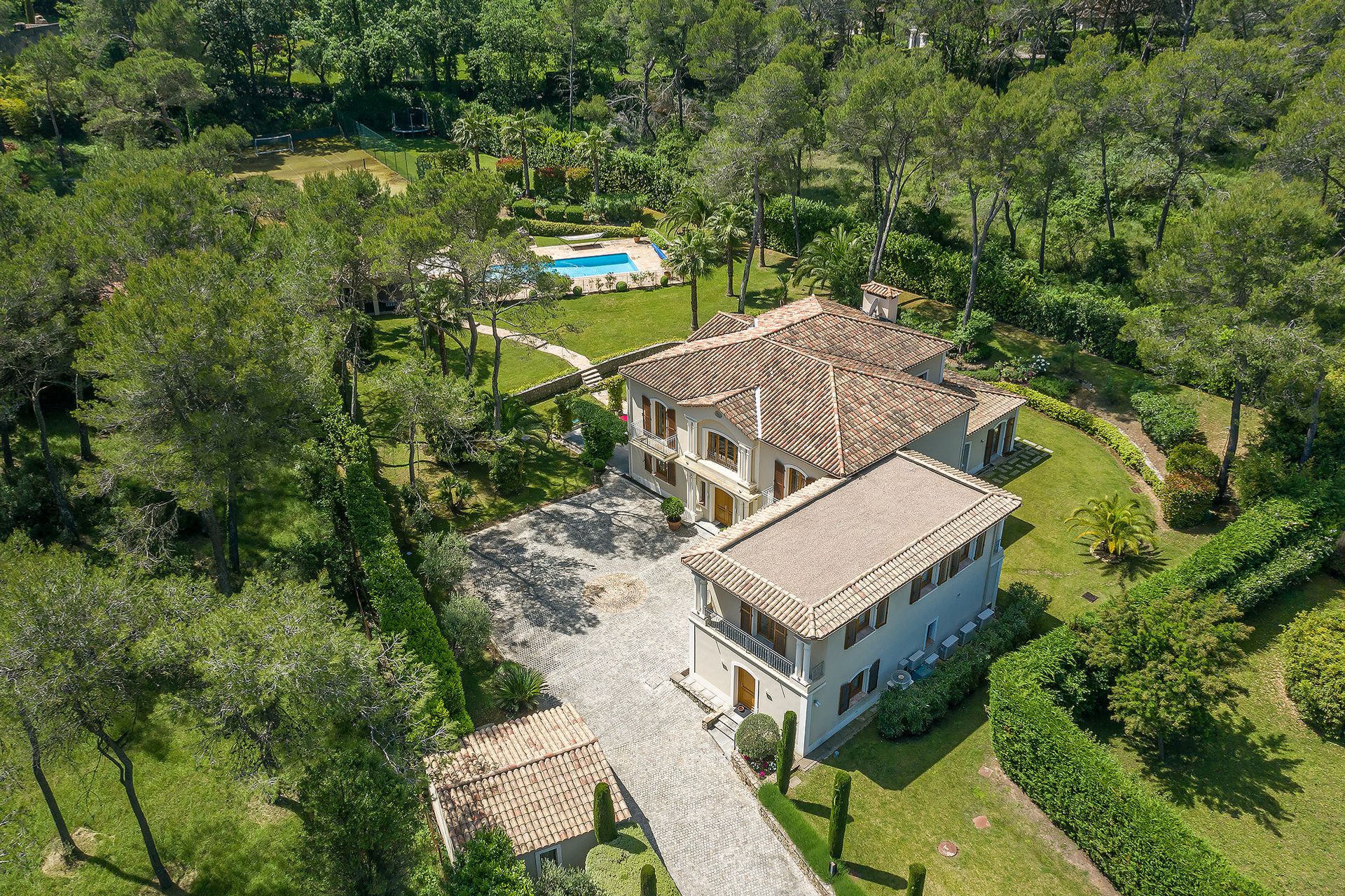 rumah dalam Mouans-Sartoux, Provence-Alpes-Côte d'Azur 10180166