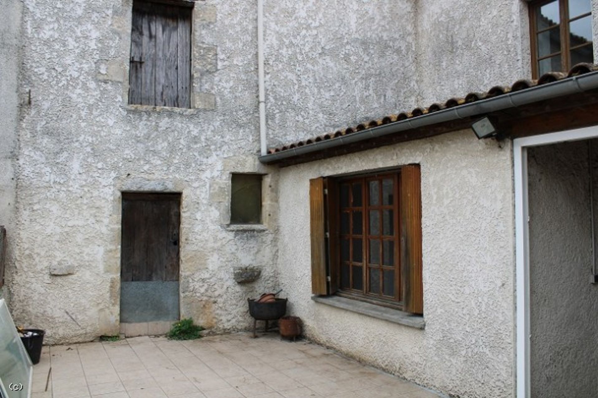 Haus im Ruffec, Nouvelle-Aquitaine 10180714