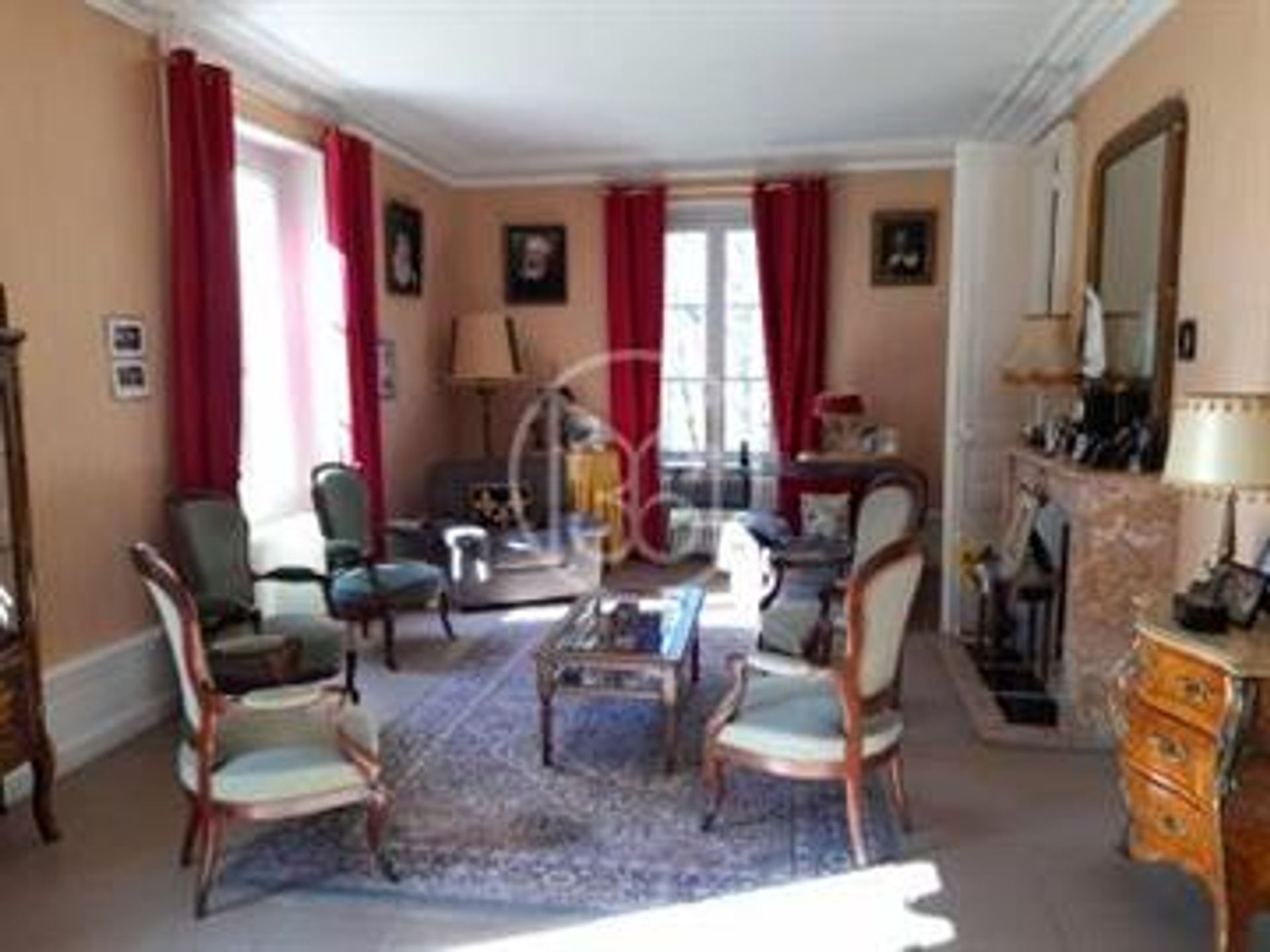 Huis in Charroux, Nouvelle-Aquitaine 10180990