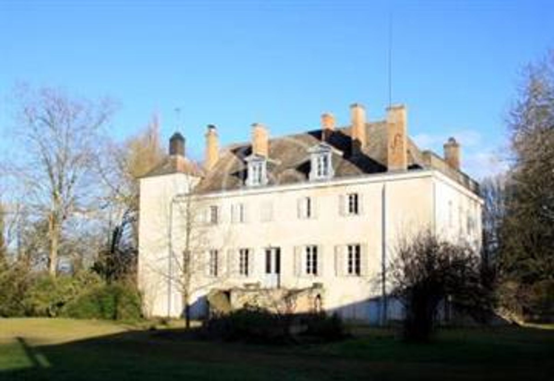 casa en Lapalisse, Auvergne-Rhône-Alpes 10181024