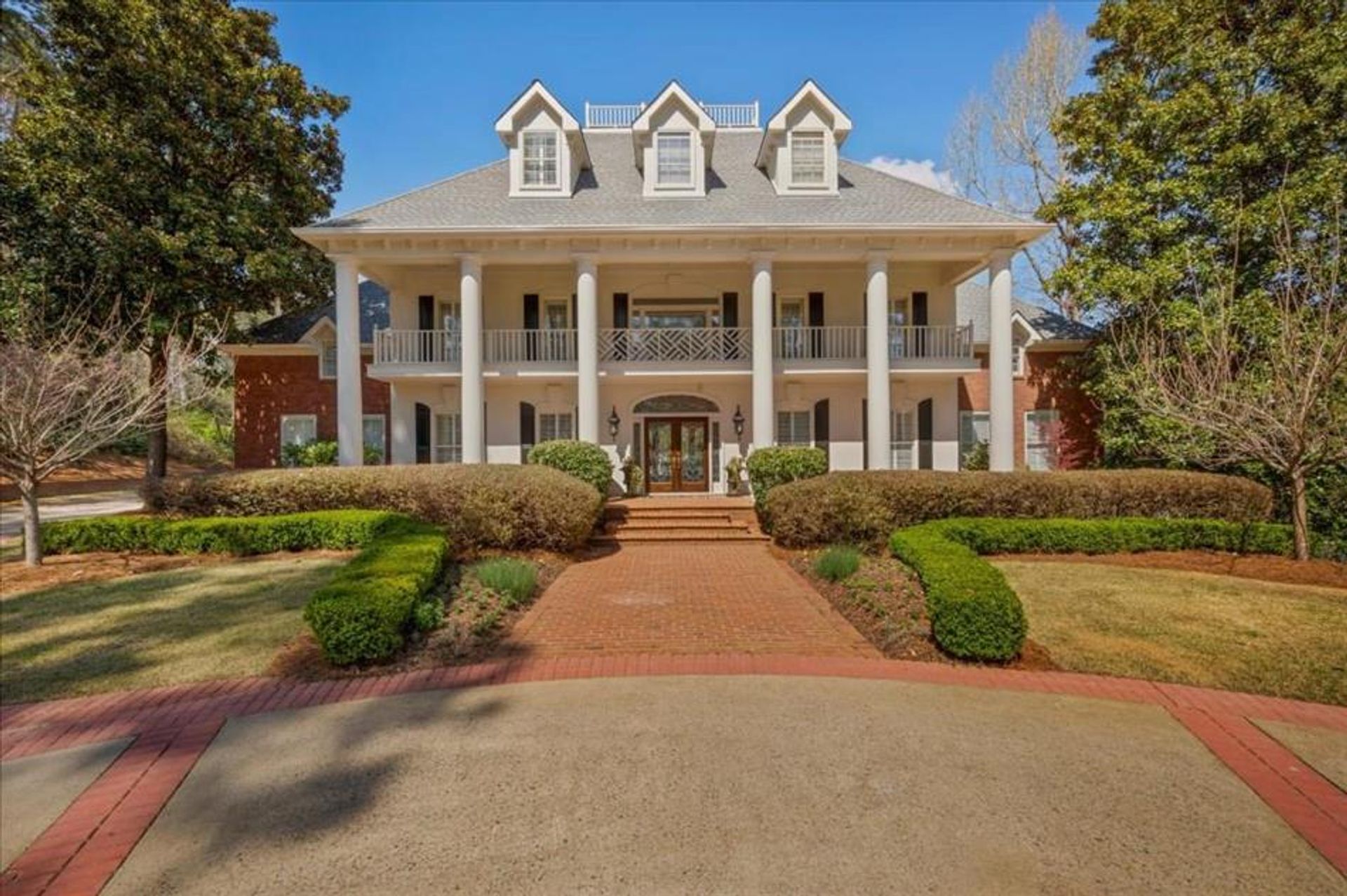 House in Mount Bethel, Georgia 10181497