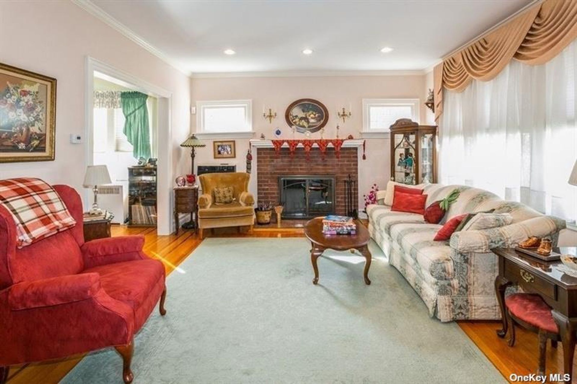 House in Floral Park, New York 10181598