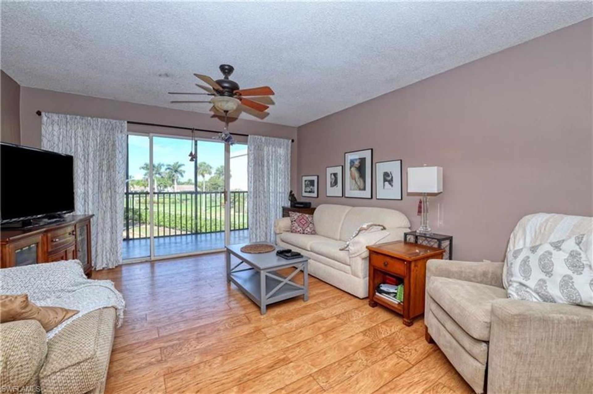 Condominium dans Fort Myers, Florida 10182072