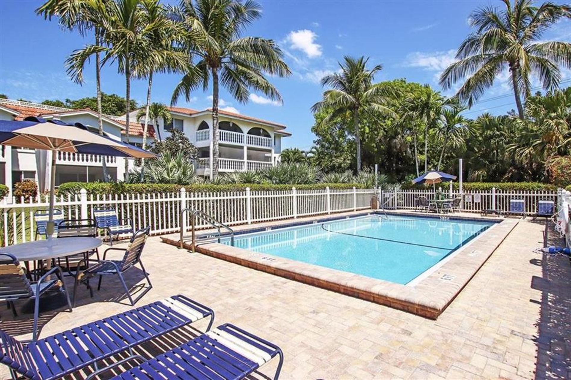 Condominium in Ybel, Florida 10182164