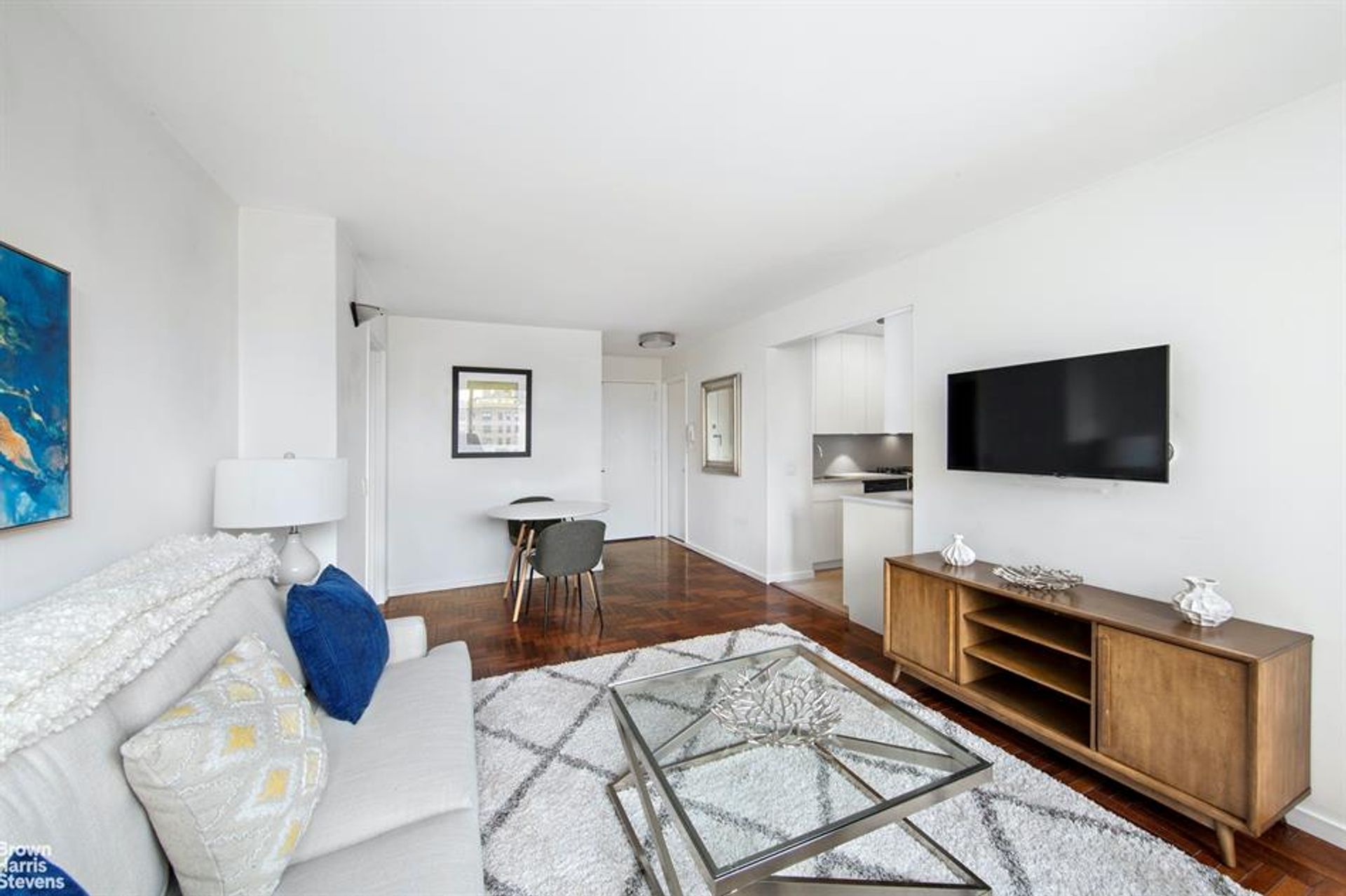 Condominium in Manhattan, New York 10182402