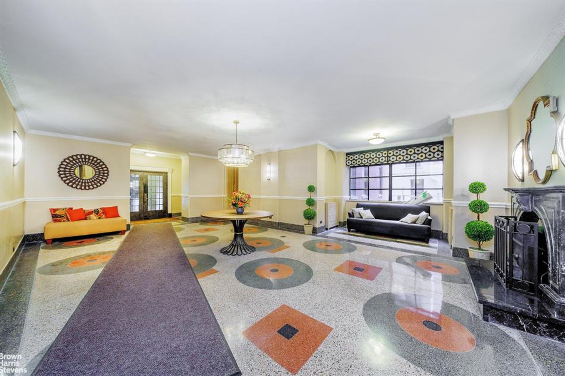 Condominium in , New York 10182701