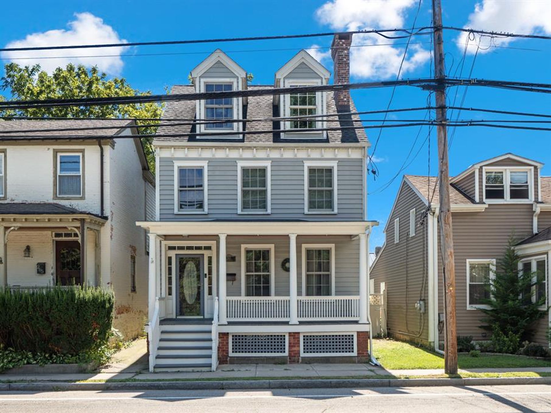 House in Nelsonville, New York 10182781