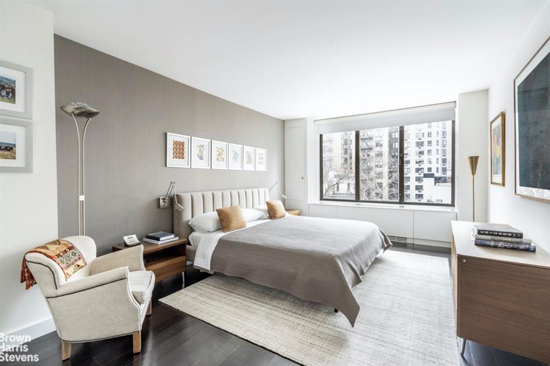 Condominium in New York, New York 10183100