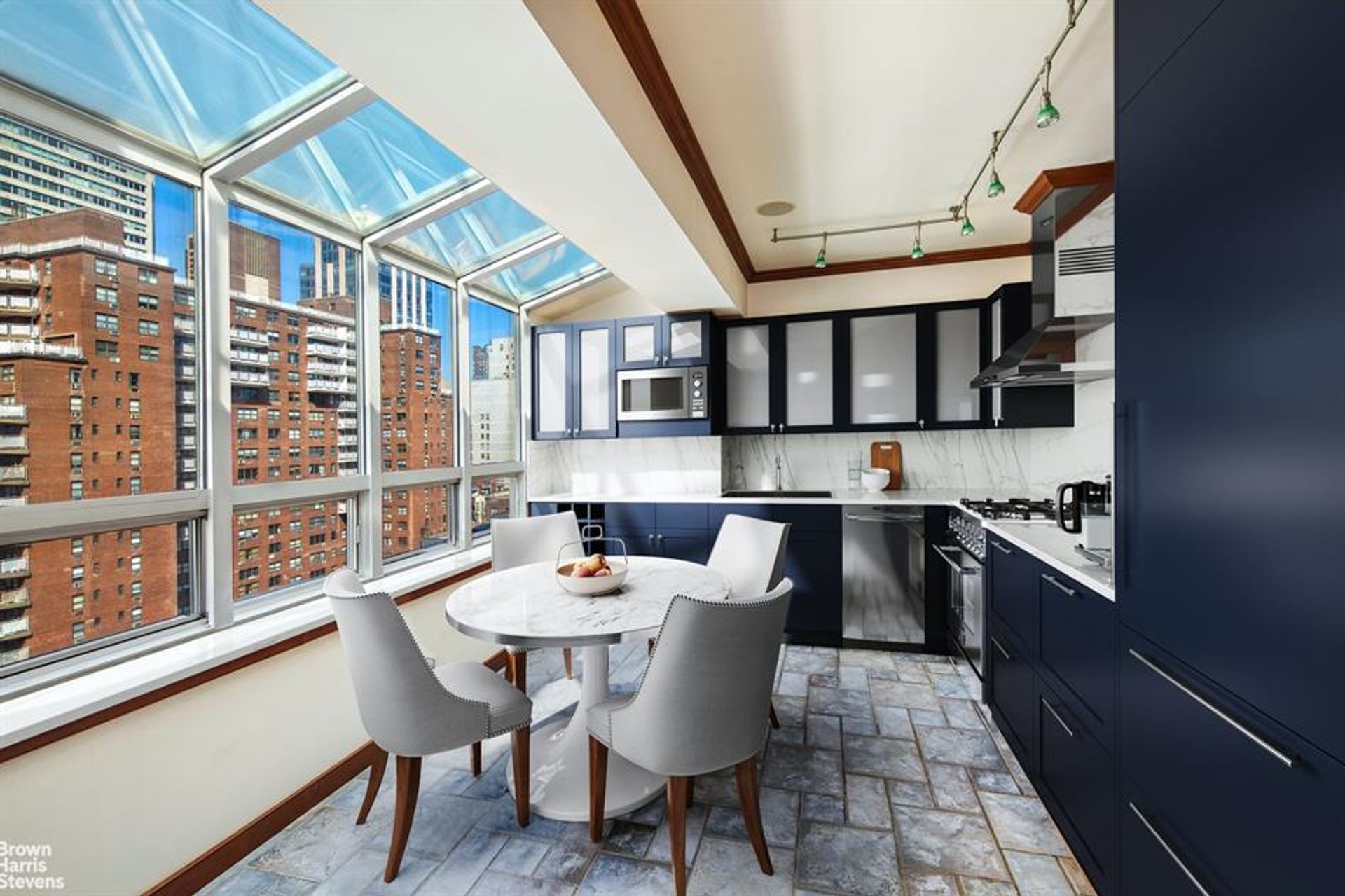 Condominium in Manhattan, New York 10183157