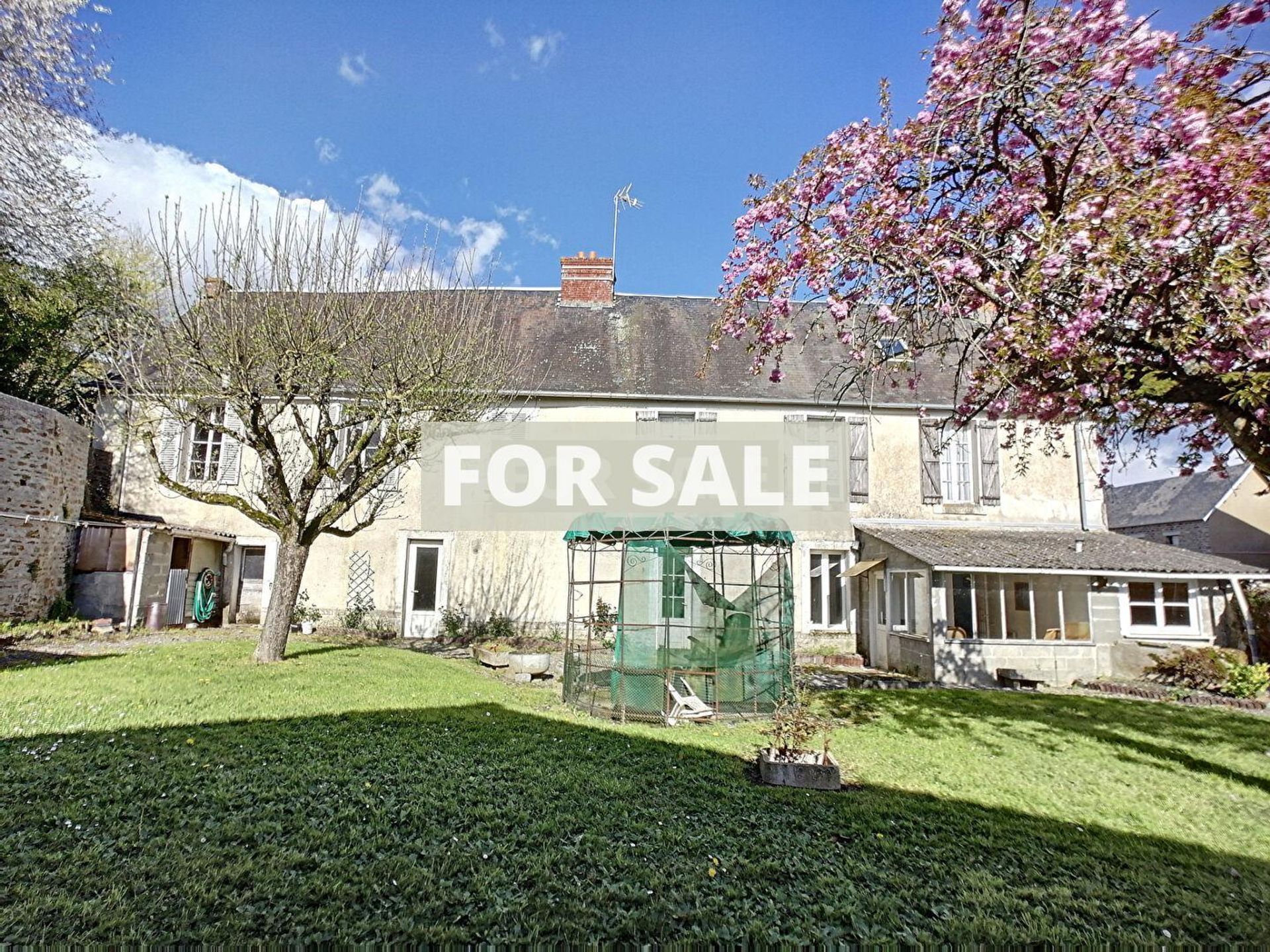 Hus i Torigny-les-Villes, Normandy 10191335