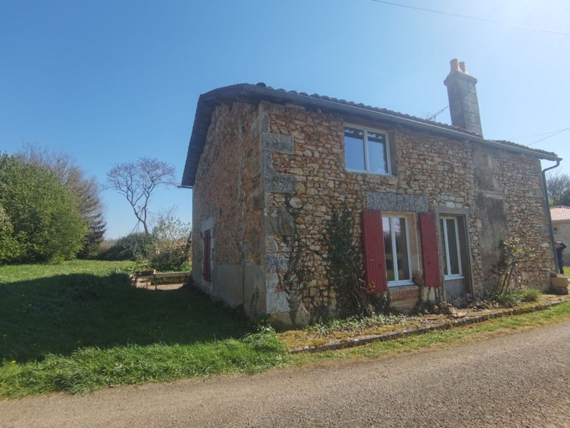 Rumah di Chasseneuil-sur-Bonnieure, Nouvelle-Aquitaine 10191713