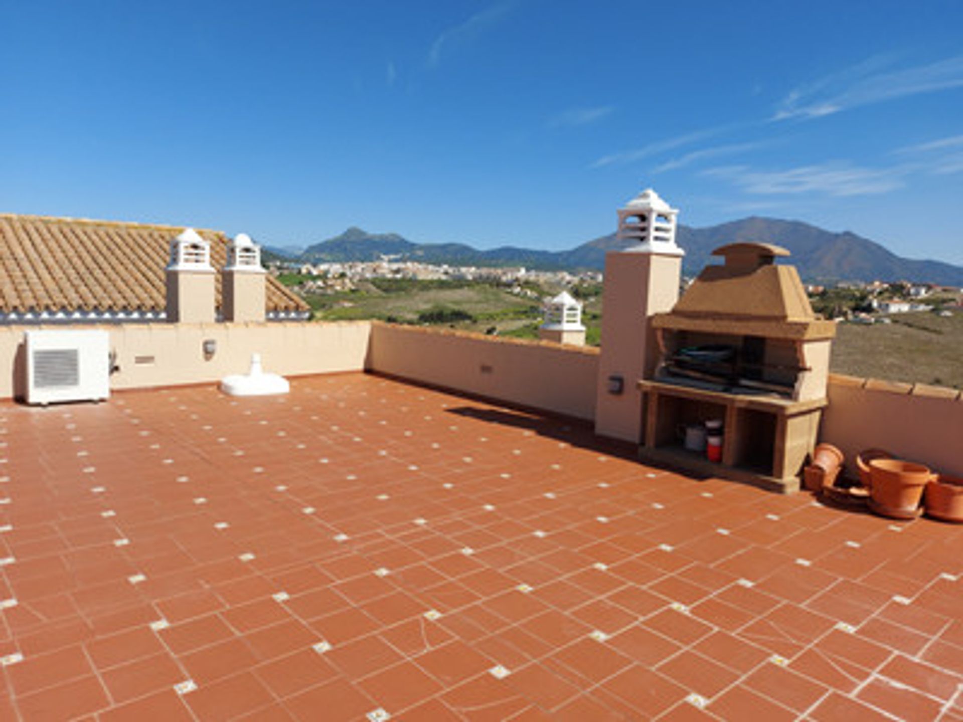 Condominio nel Puerto de la Duquesa, Andalusia 10191944