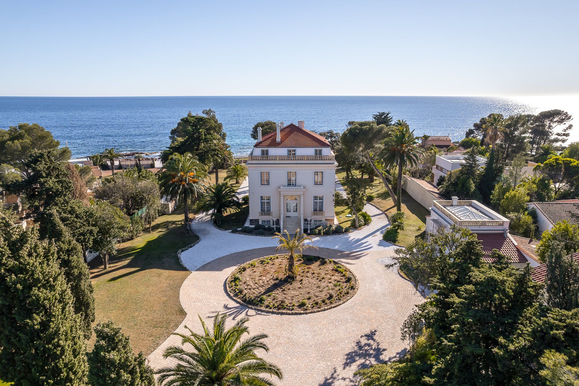 House in Boulouris-sur-Mer, Provence-Alpes-Cote d'Azur 10192020