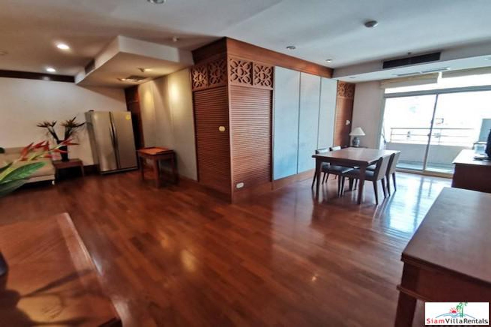 Condominium in Pathum Wan, Krung Thep Maha Nakhon 10192156