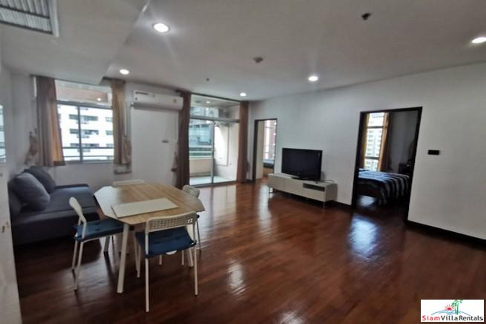 Condominium in Pathum Wan, Krung Thep Maha Nakhon 10192159