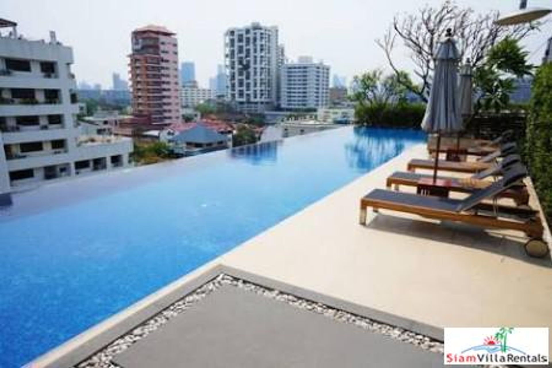 Condominium in Khlong Toei, Krung Thep Maha Nakhon 10192196