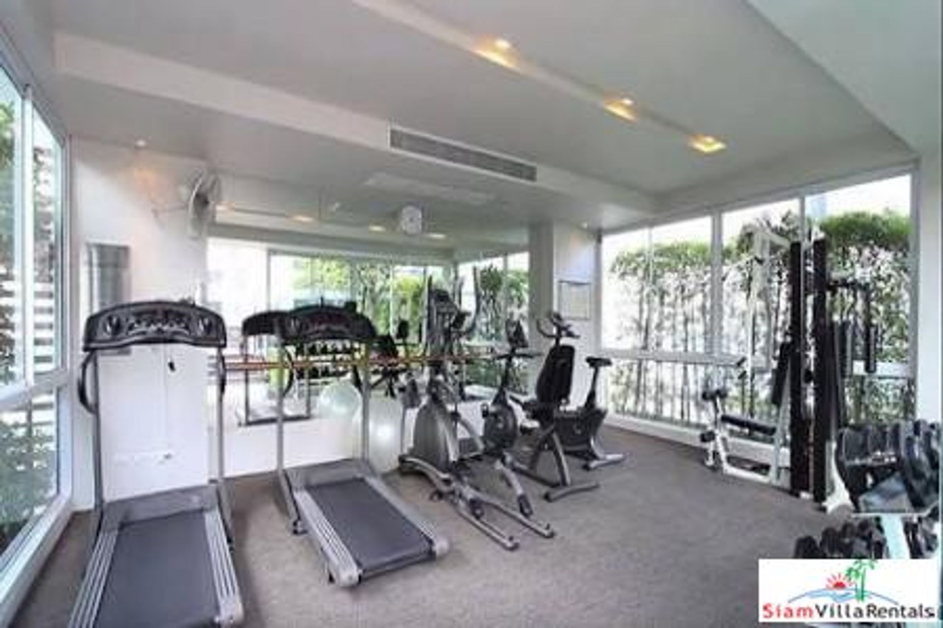 Condominio en Khlong Toei, Krung Thep Maha Nakhon 10192196