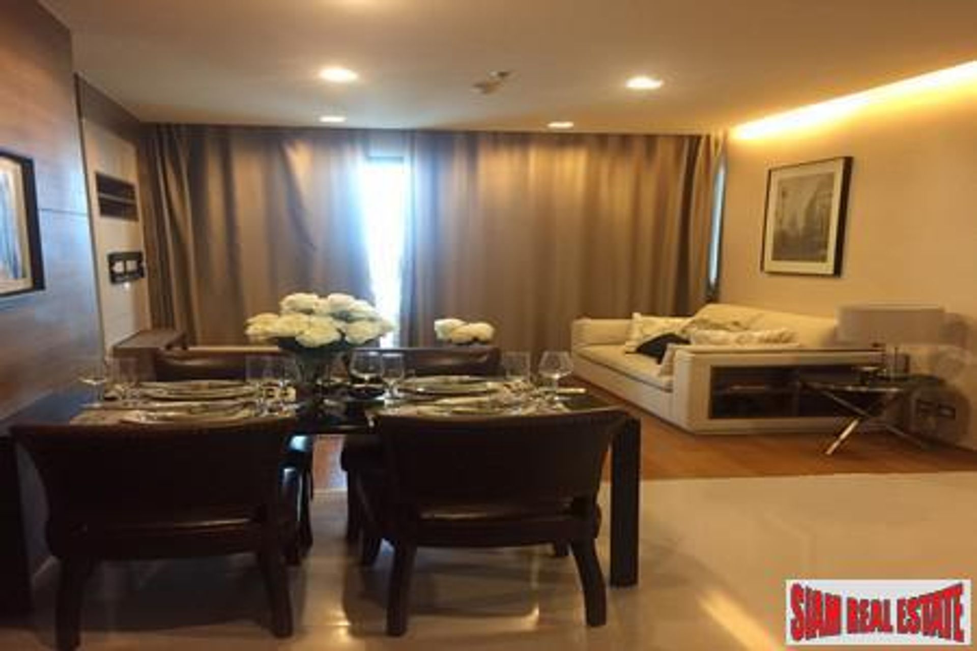 Condominium in Bang Rak, Krung Thep Maha Nakhon 10192218