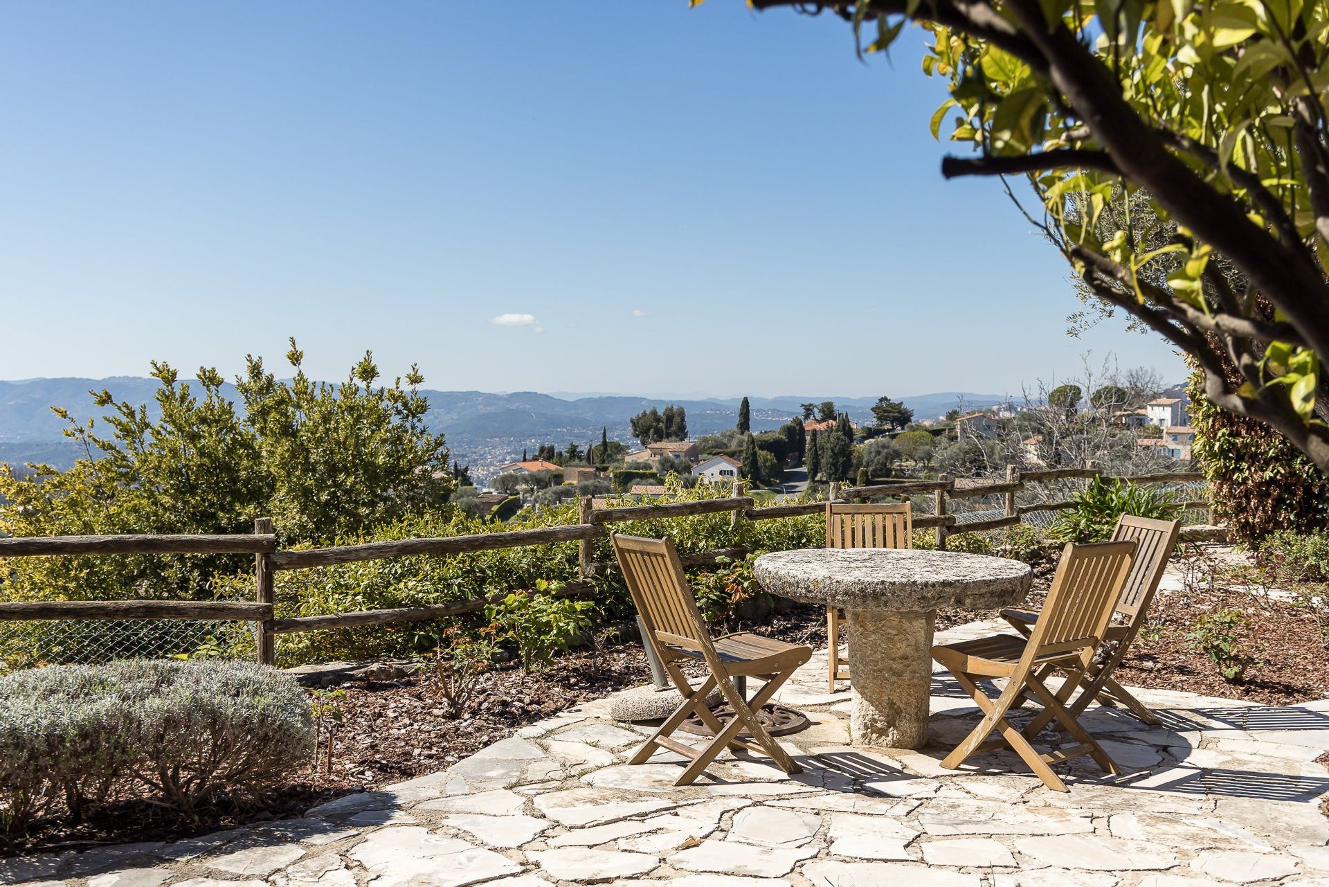 Dom w Châteauneuf-Grasse, Provence-Alpes-Côte d'Azur 10192323