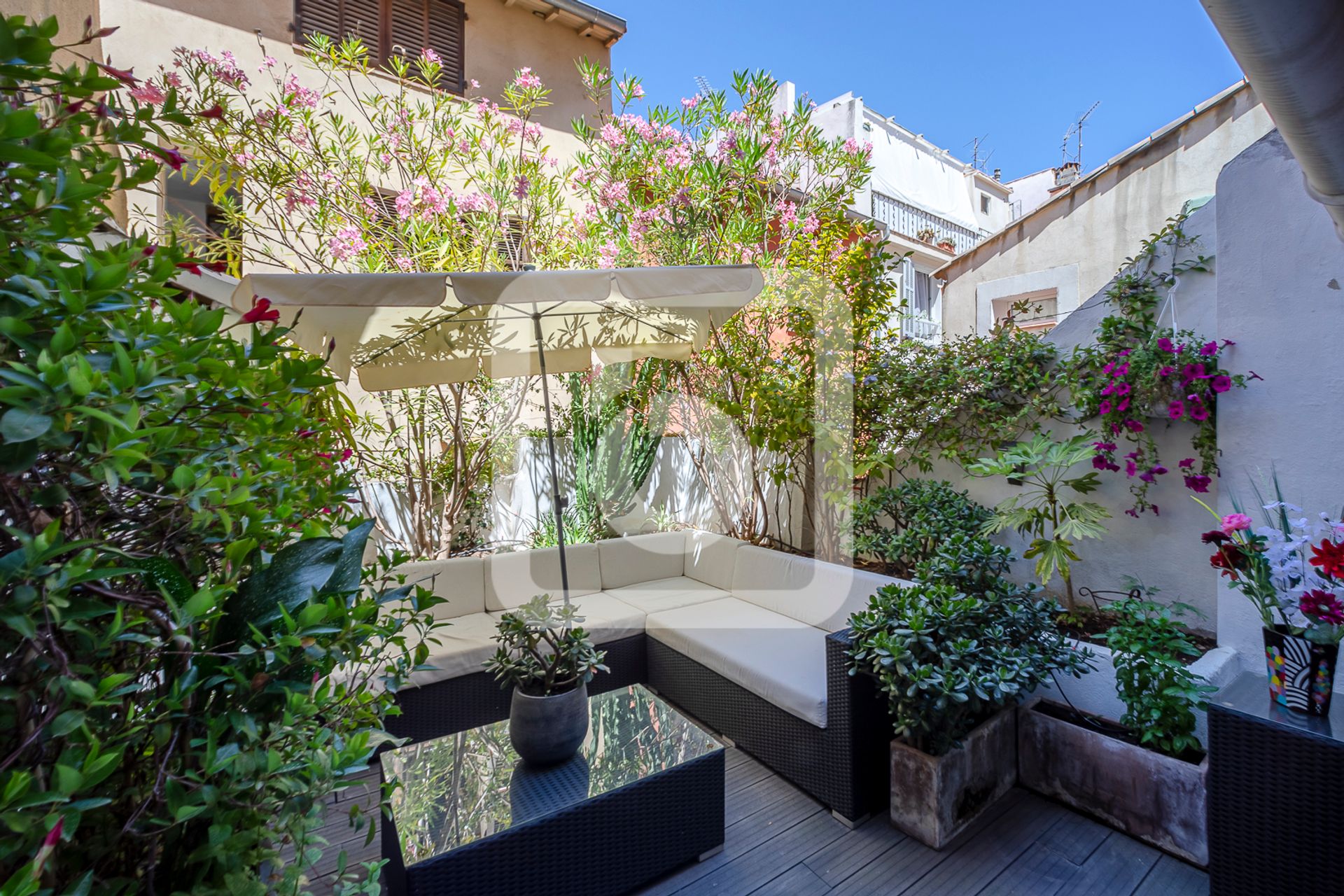 Osakehuoneisto sisään Antibes, Provence-Alpes-Côte d'Azur 10192481