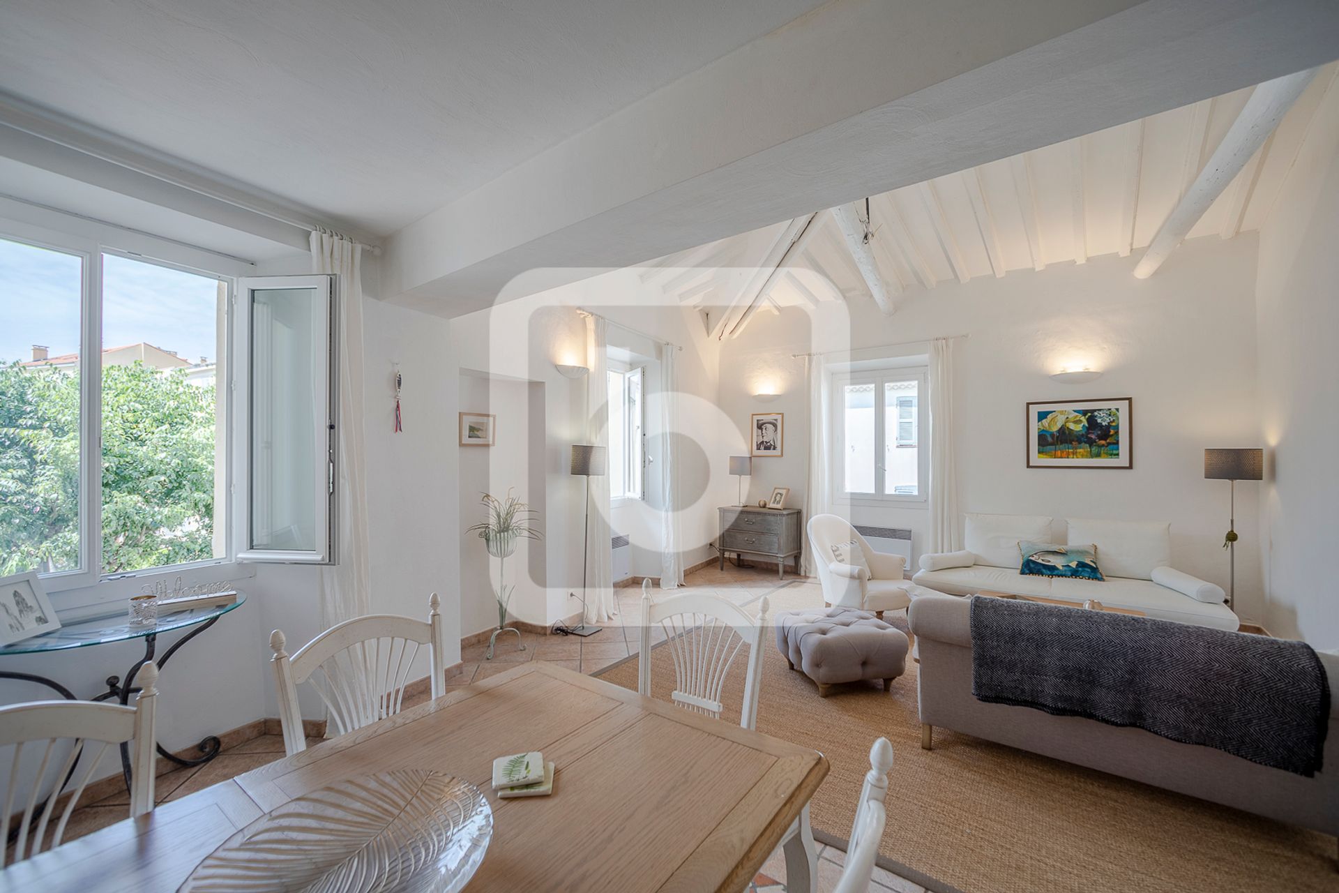 Osakehuoneisto sisään Antibes, Provence-Alpes-Côte d'Azur 10192489