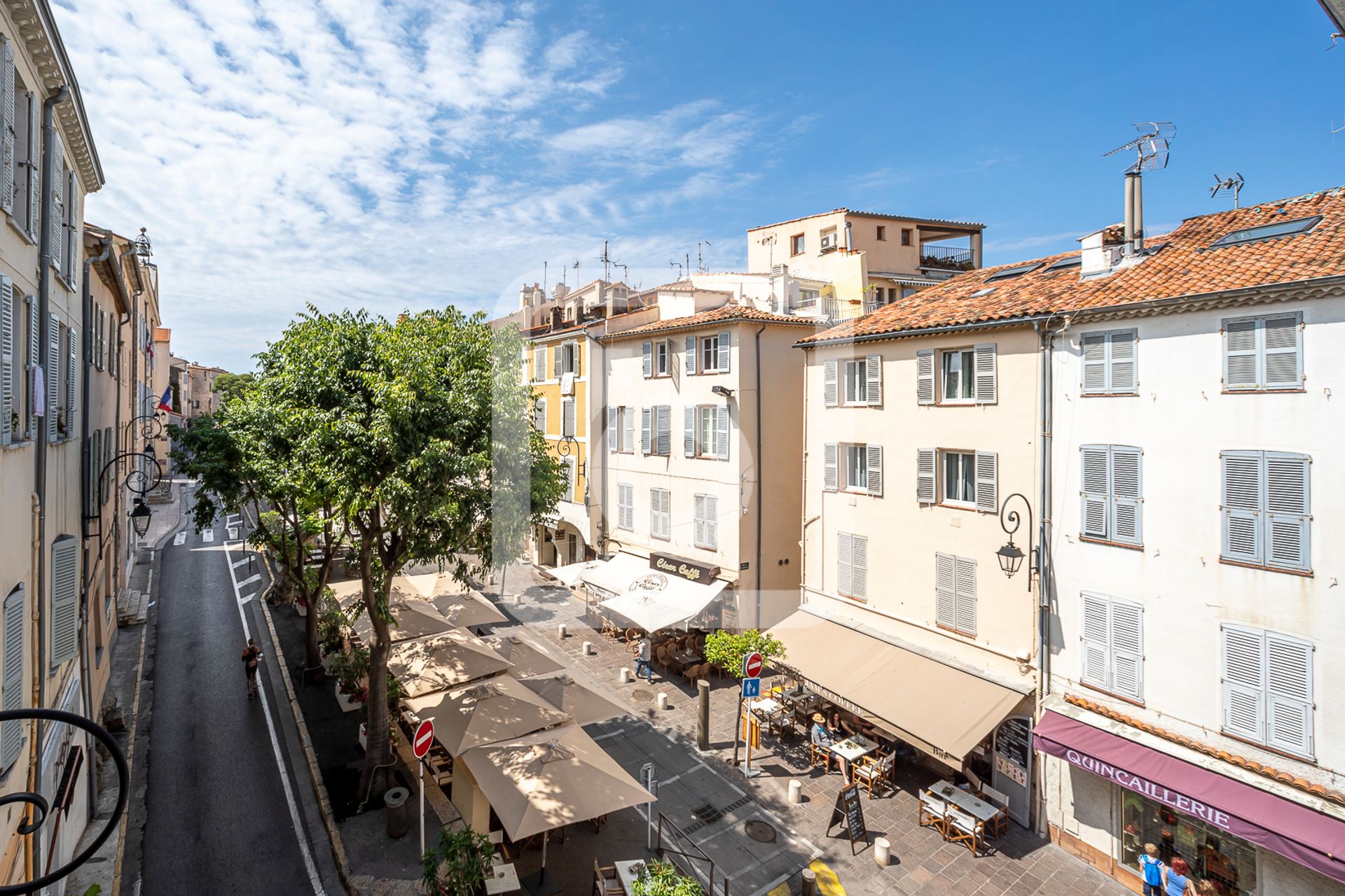 Osakehuoneisto sisään Antibes, Provence-Alpes-Côte d'Azur 10192489