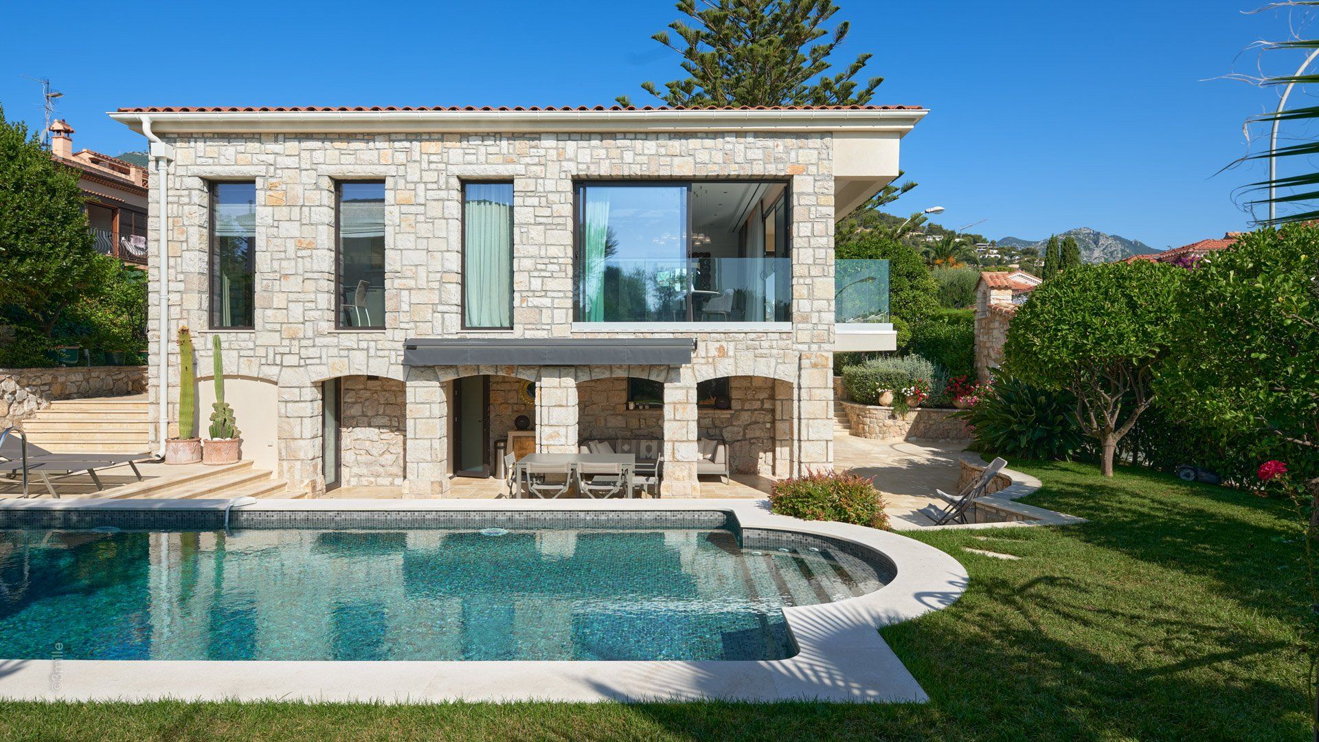 Talo sisään Cap Martin, Provence-Alpes-Cote d'Azur 10192514