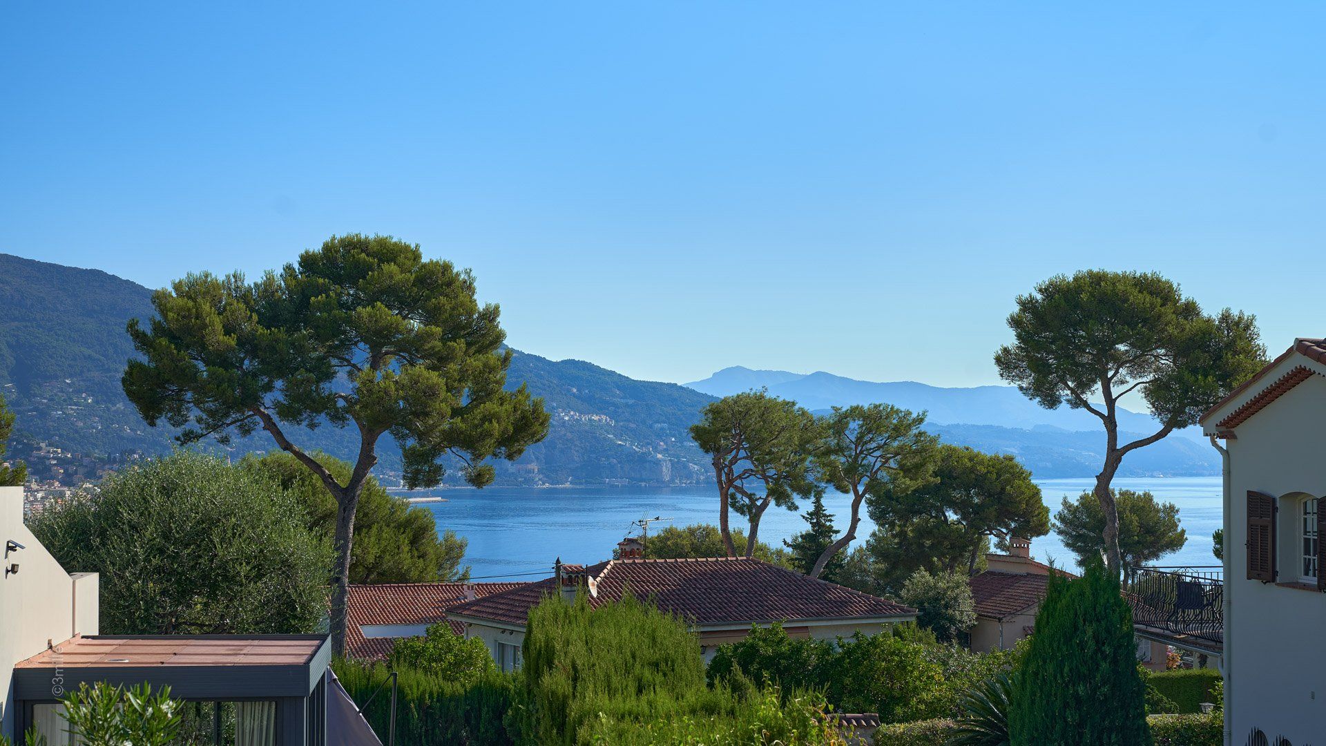 Talo sisään Roquebrune-Cap-Martin, Provence-Alpes-Côte d'Azur 10192517