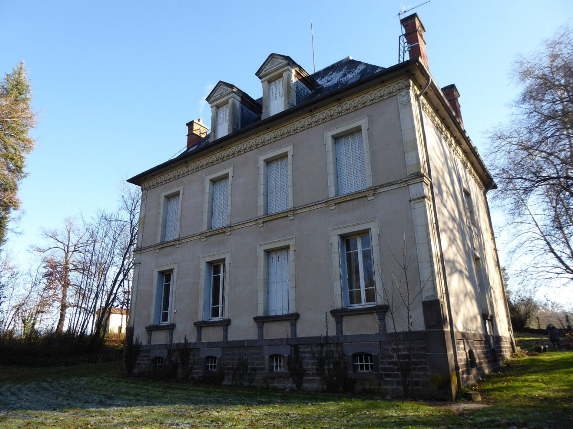 Andet i Paslières, Auvergne-Rhône-Alpes 10192556