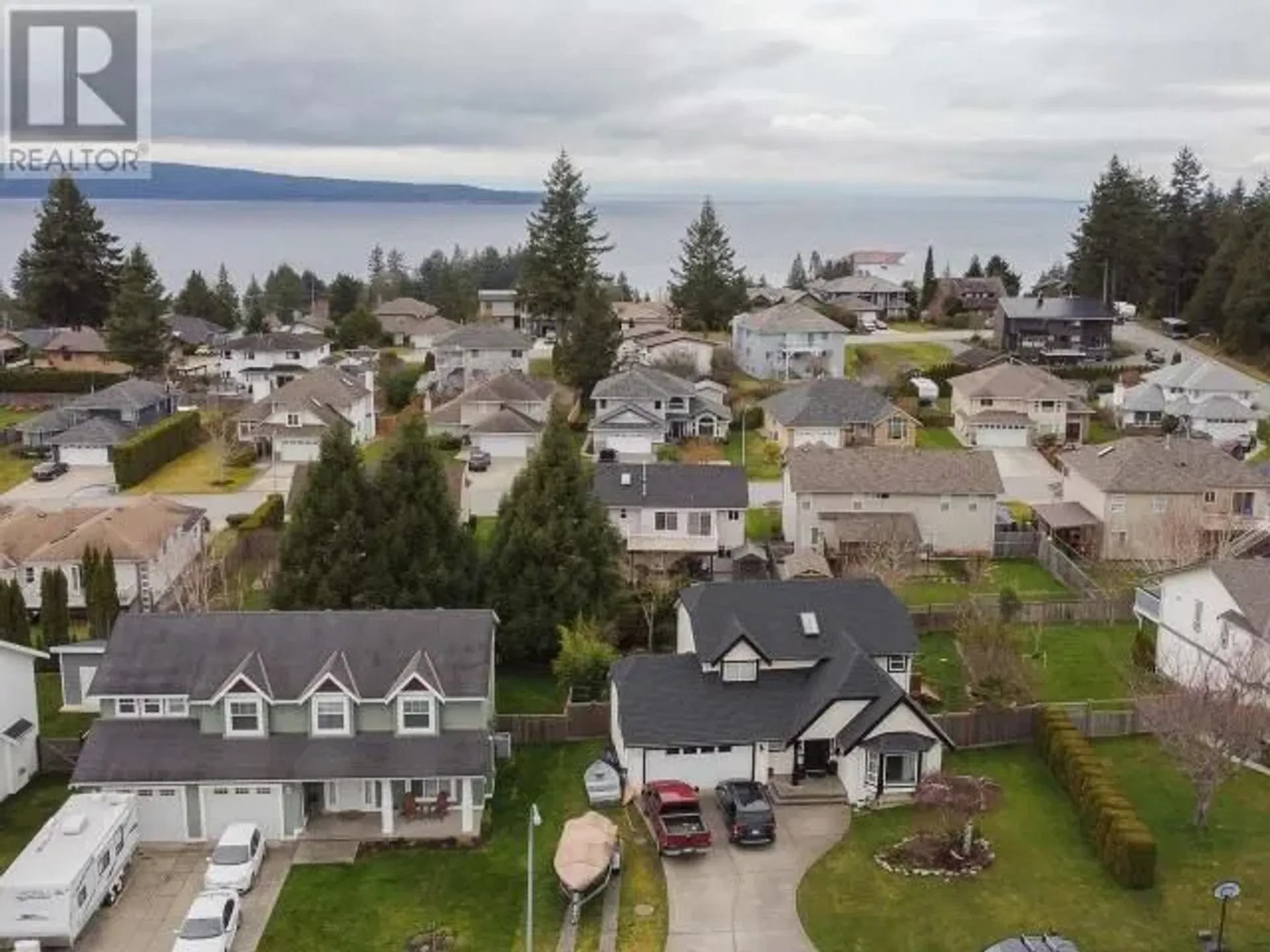 жилой дом в Powell River, British Columbia 10192783