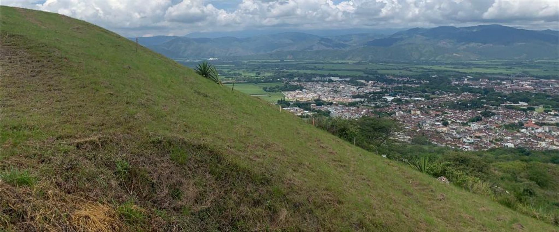 Land in Guadalajara de Buga, Valle del Cauca 10192794