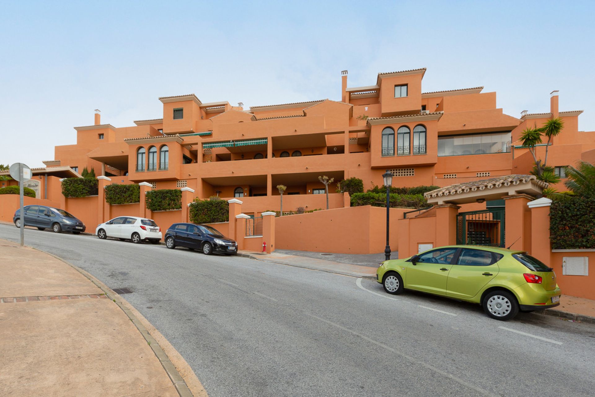 Condominium in Marbella, Andalucía 10195000