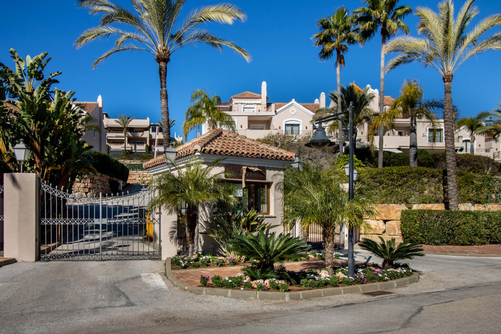 House in San Pedro de Alcantara, Andalusia 10195007