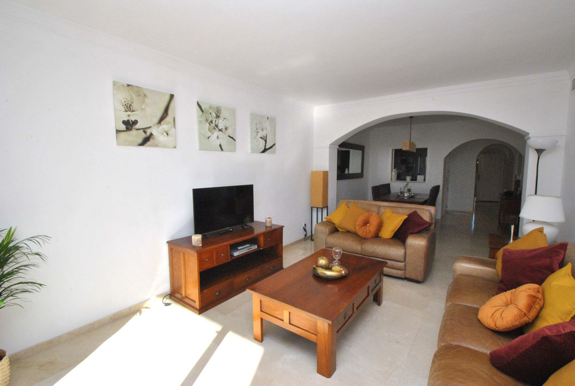 Condominium in Ojen, Andalusia 10195108