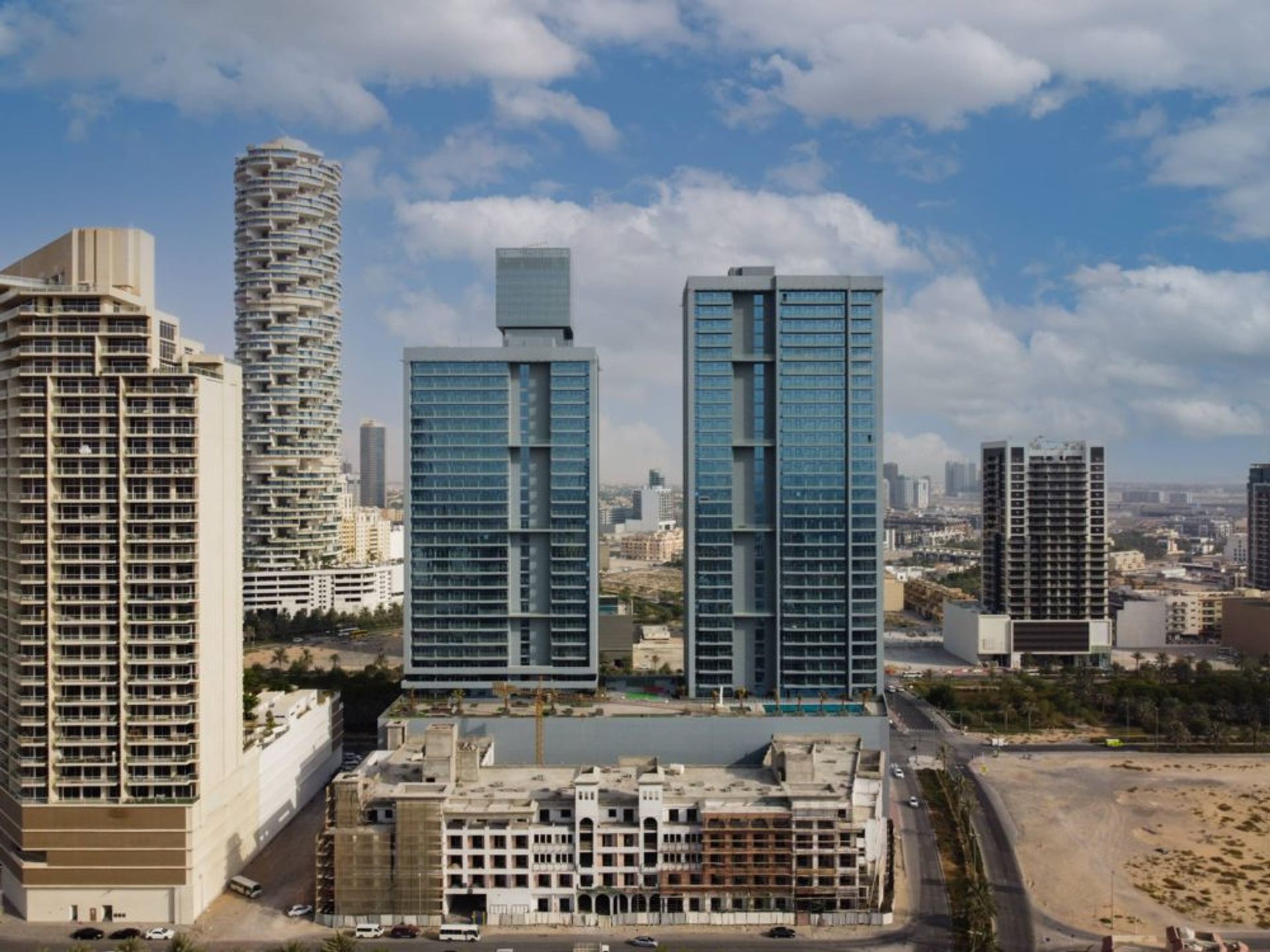 Condominium in Dubai, Dubai 10195536