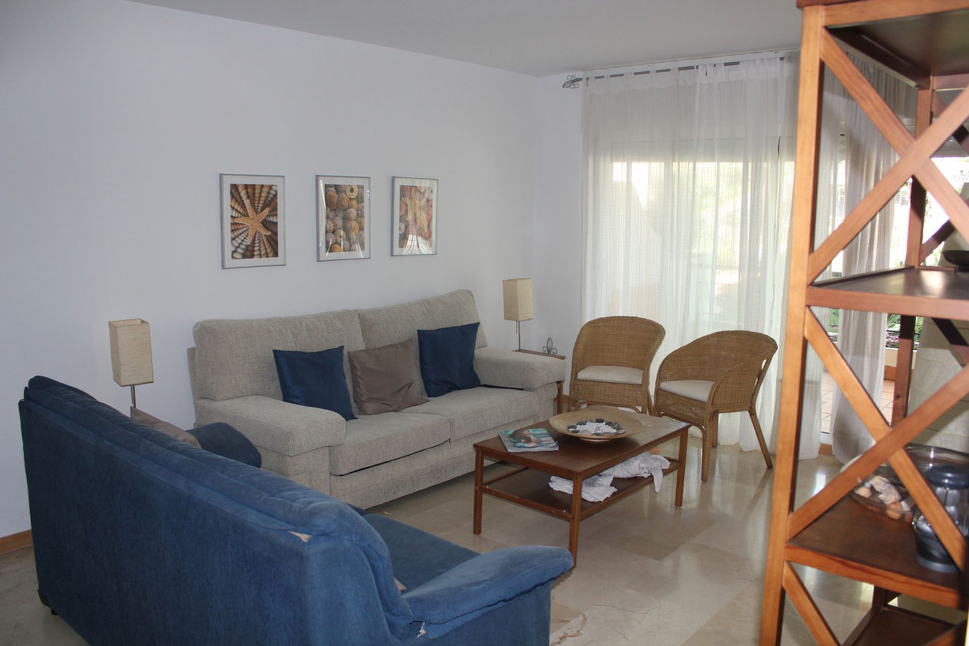 Condominium in Marbella, Andalucía 10195623