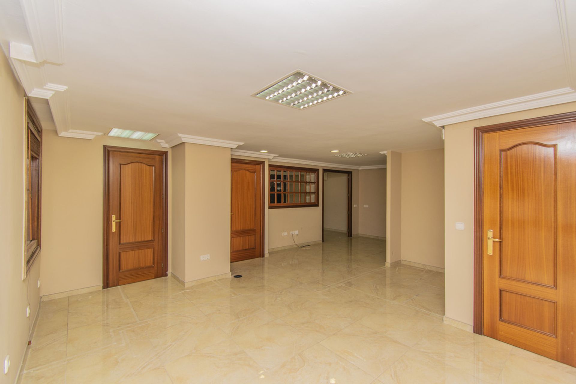 عمارات في ماربيا, الأندلس 10195672