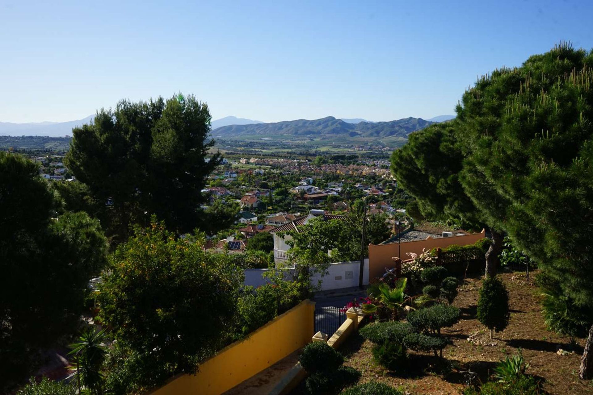 Huis in Alhaurín de la Torre, Andalucía 10196288