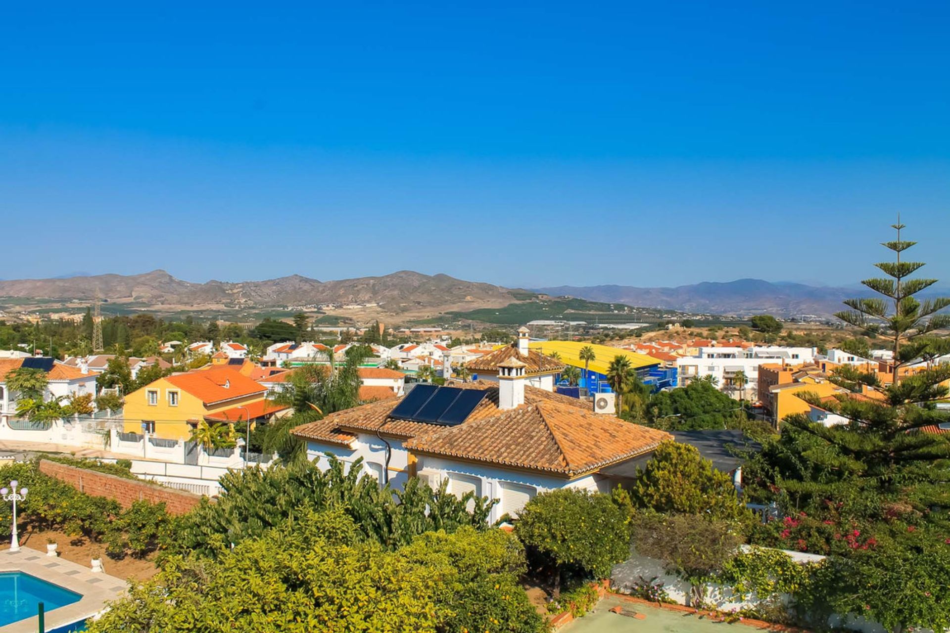 House in Alhaurín de la Torre, Andalucía 10196314