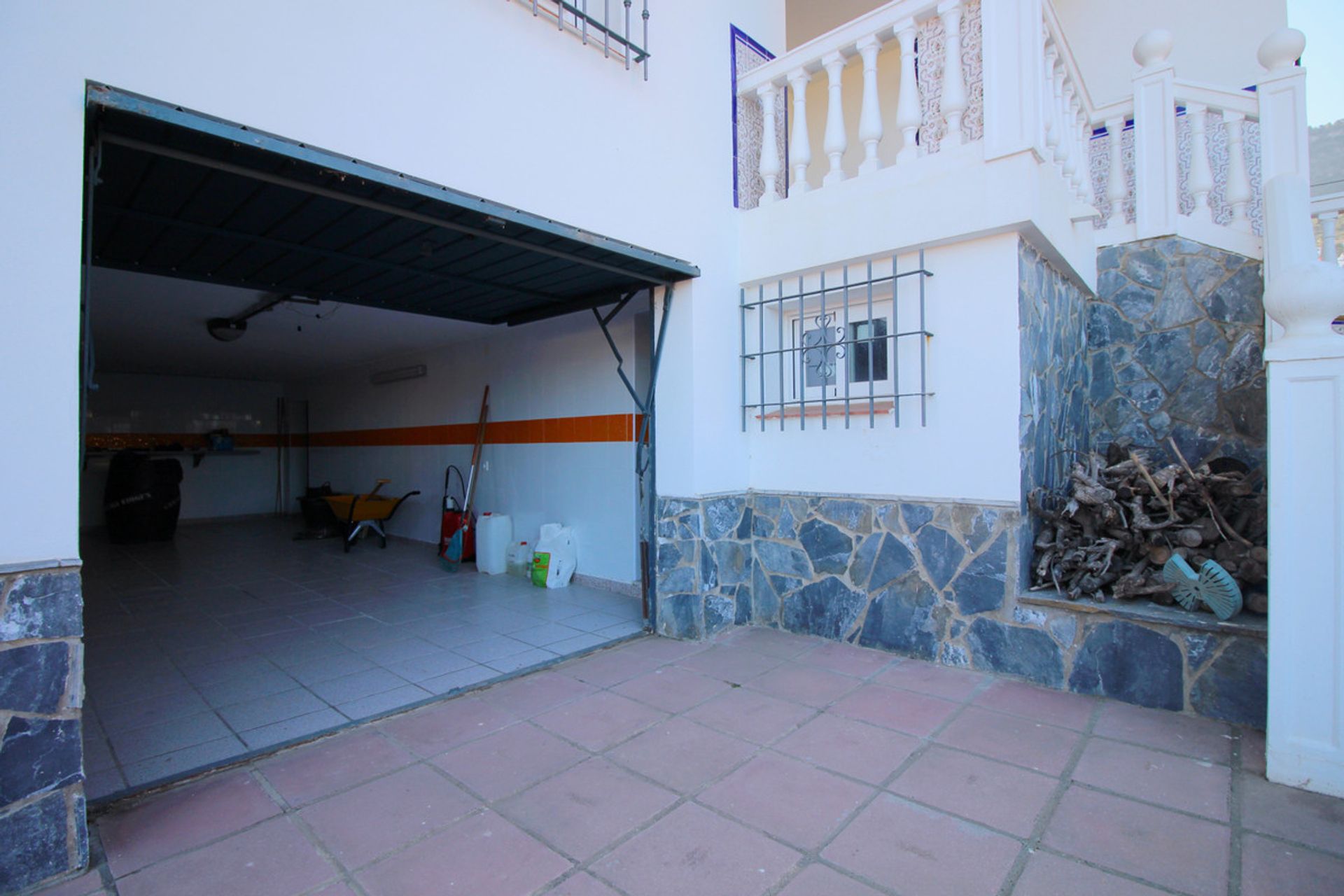 Casa nel Alhaurín de la Torre, Andalucía 10196353