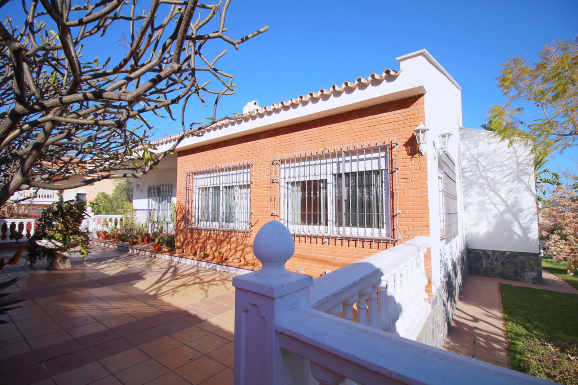 Casa nel Alhaurín de la Torre, Andalucía 10196353