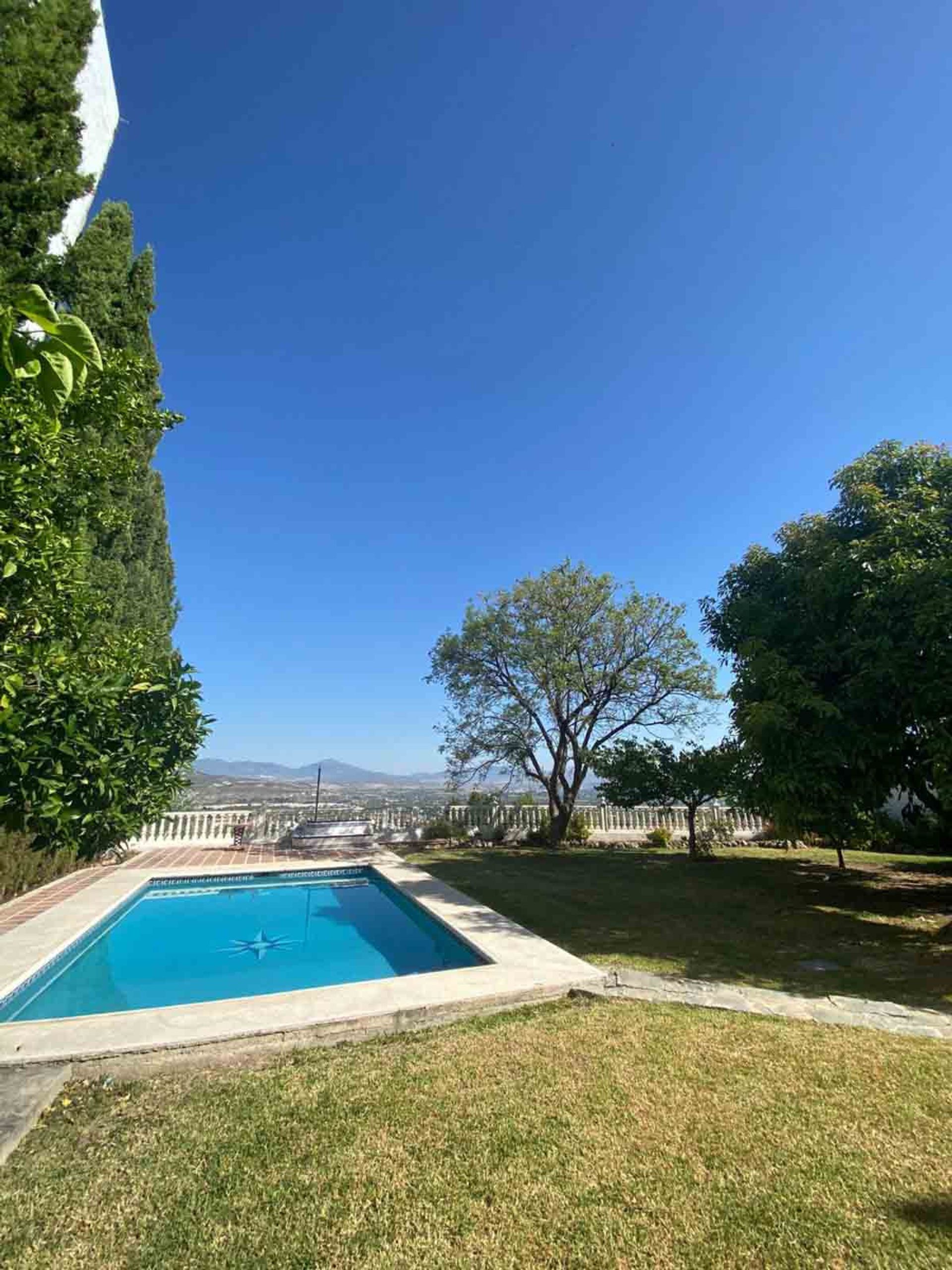 casa no Alhaurín el Grande, Andaluzia 10196446