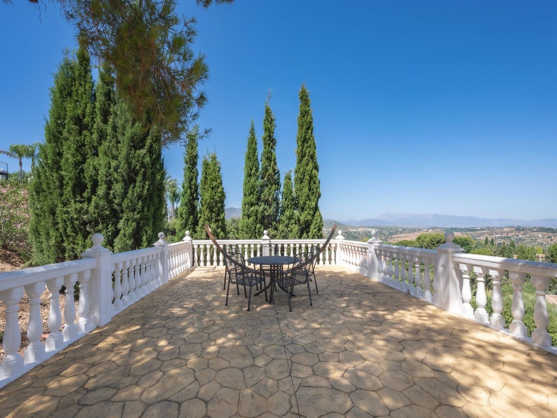 Haus im Alhaurín el Grande, Andalucía 10196480