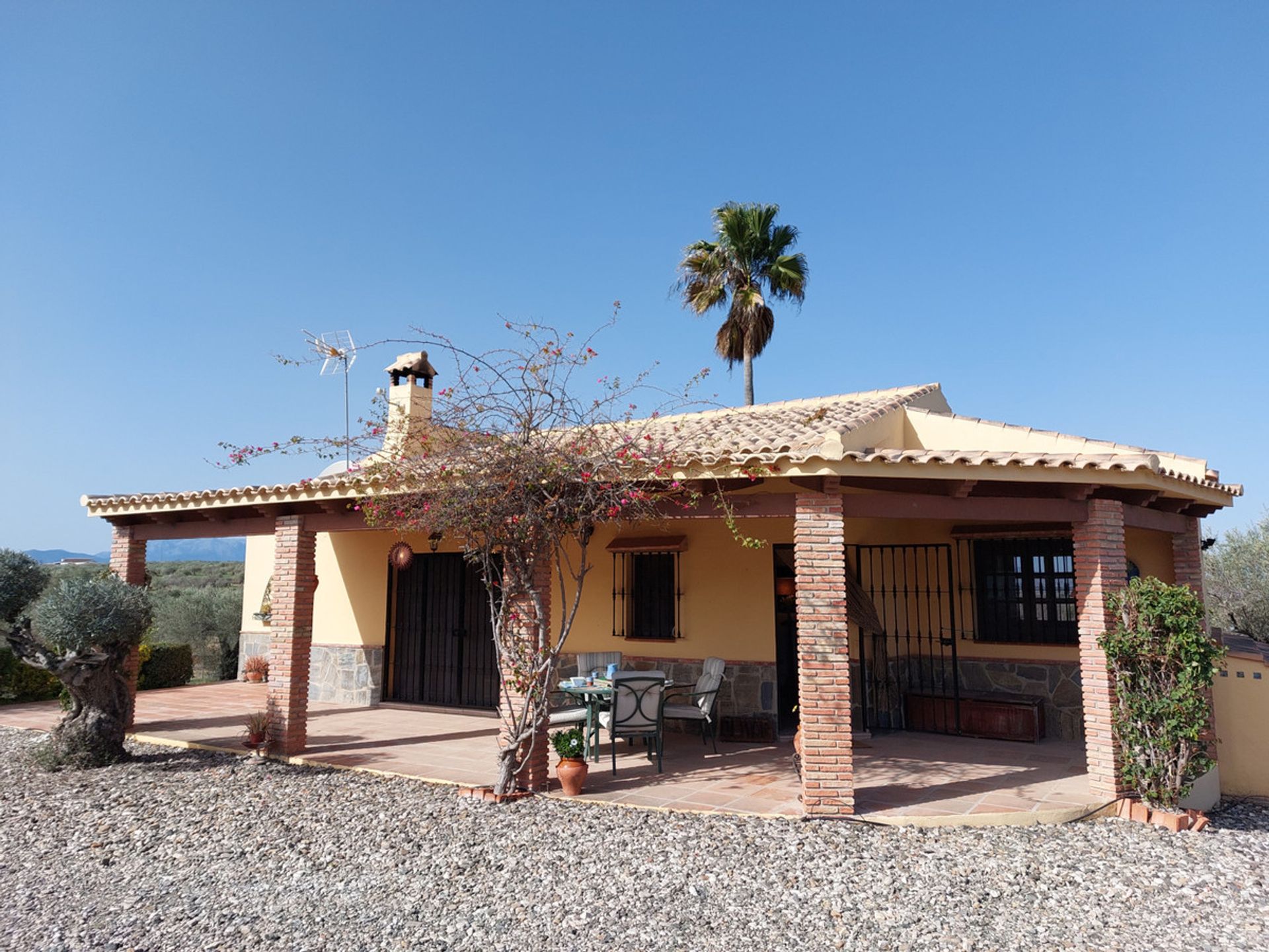 Rumah di Alhaurin el Grande, Andalusia 10196503