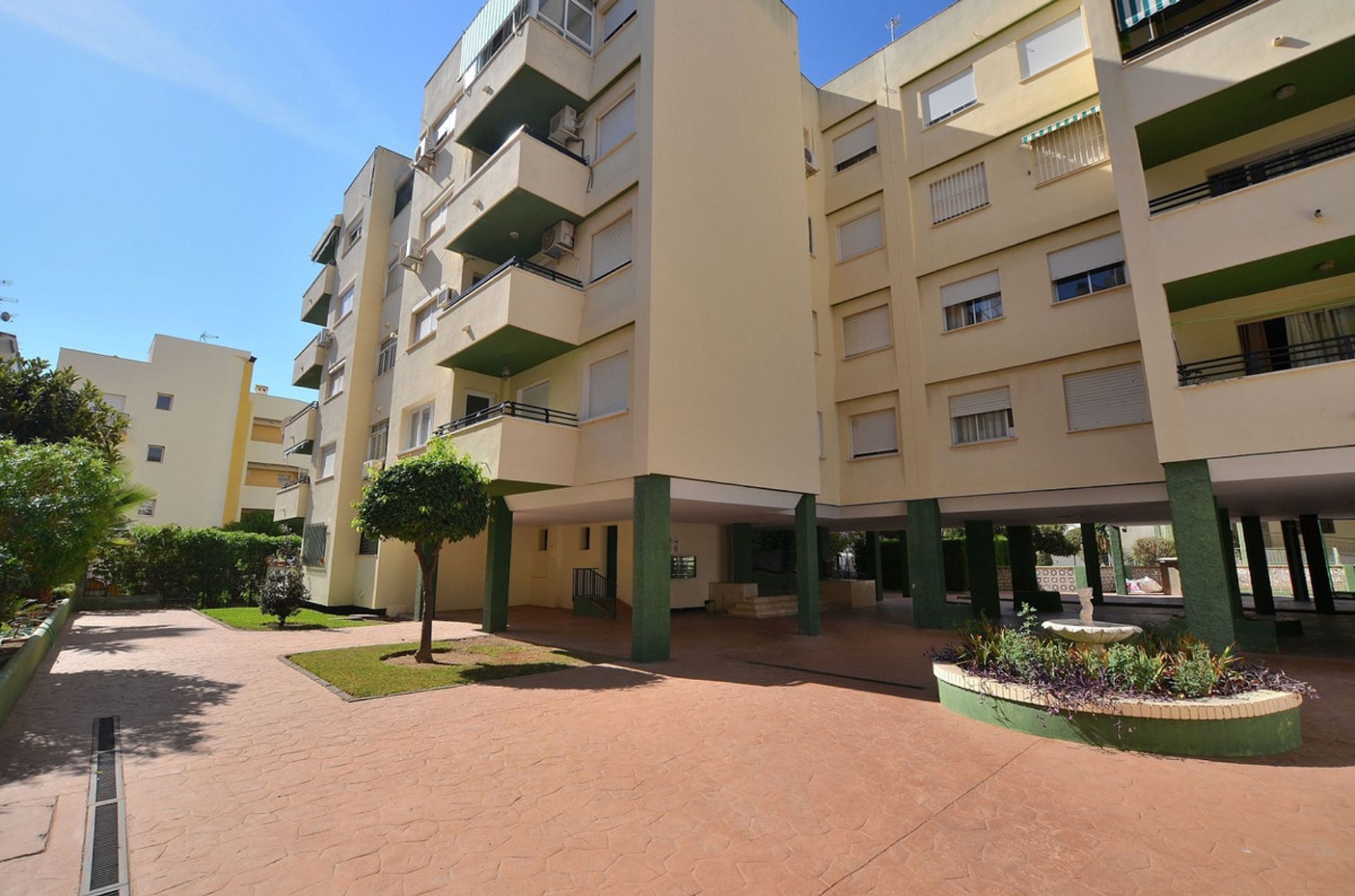 Condominio en Benalmádena, Andalucía 10196613