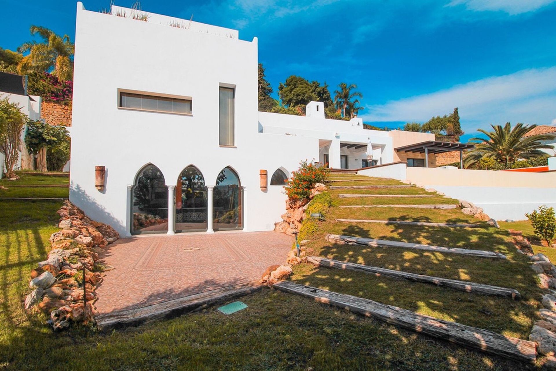 House in Benahavis, Andalusia 10196946