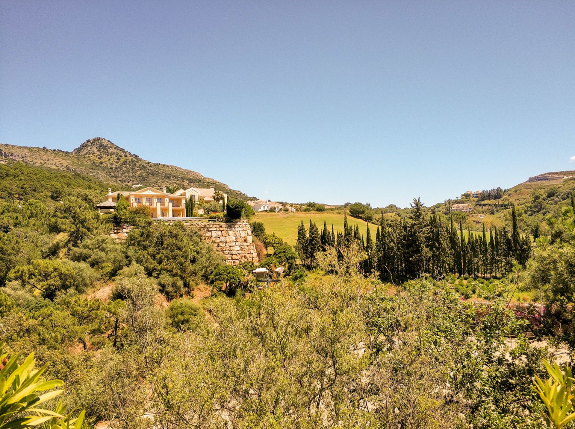 Land in Benahavís, Andalucía 10197167