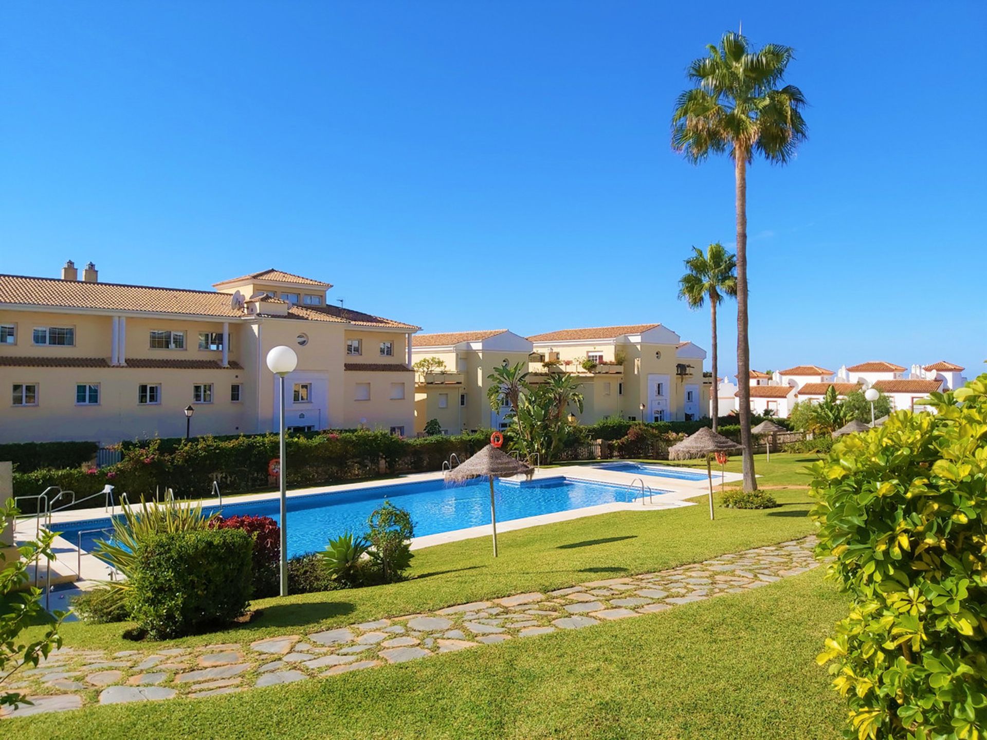 Condominium dans , Andalusia 10197636